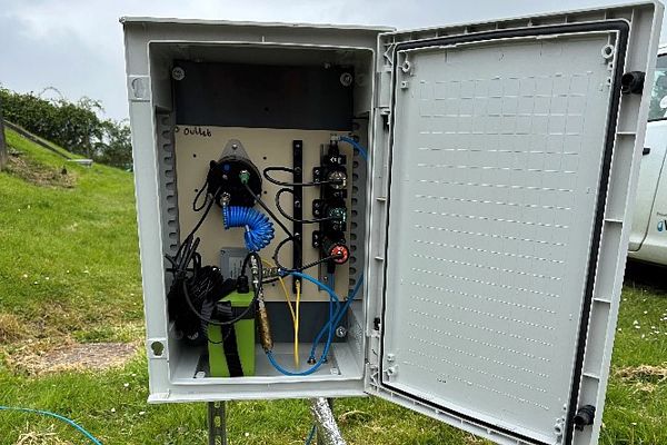 Combine Water Quality and Pressure Data